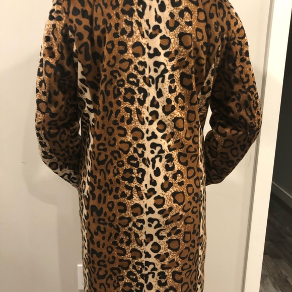 Reverseable Leopard print coat - Picture 6 of 10